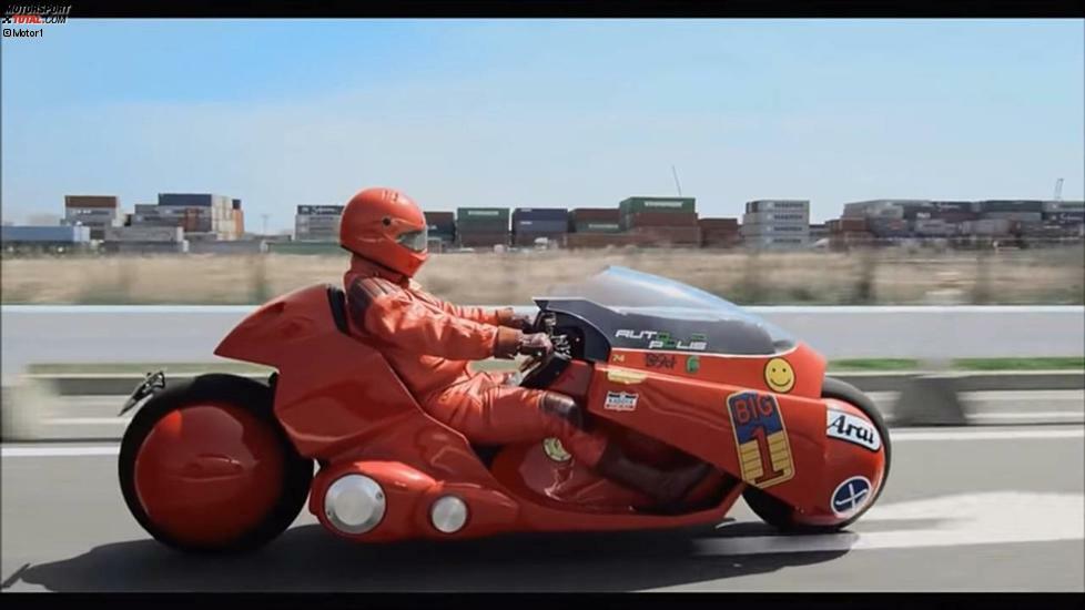 Das Motorrad aus Akira: Dieses kultige Stück der japanischen Popkultur der 1980er-Jahre ist zu bekannt und zu cool, um es zu wegzulassen. Ähnlich wie der Mach 5 hat auch das fiktive, zweidimensionale Motorrad seinen Weg in die reale Welt gefunden, es gibt gelungene Nachbauten.