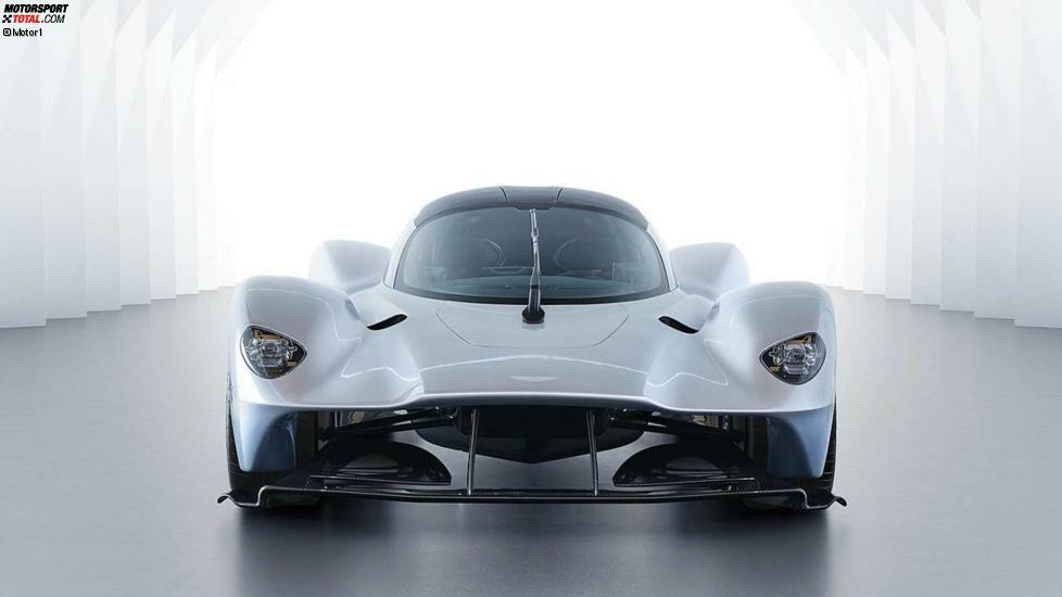 Aston Martin Valkyrie - 1.145 PS: Durch ein Leck bei Cosworth wurde zuletzt die endgültige Leistung von Adrian Neweys Meisterstück bekannt. Der Aston Martin Valkyrie wird sich bei seiner Ankunft damit rühmen können, das Straßenfahrzeug mit dem leistungsstärksten Saugmotor der Welt zu sein.