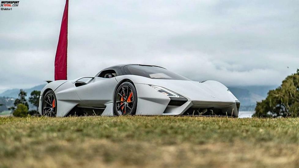 SSC Tuatara: Der Twin-Turbo-V8 mit 5,9 Liter Hubraum leistet je nach Kraftstoff zwischen 1.350 PS (91 Oktan) bis 1.750 PS (mit E85). Der Mittelmotor - 194 Kilogramm, maximale Drehzahl 8.800 U/min - schickt seine Leistung über ein offenbar automatisiertes Siebengang-Schaltgetriebean die Hinterräder. 483 km/h Spitze, 1.247 Kilogramm Gewicht