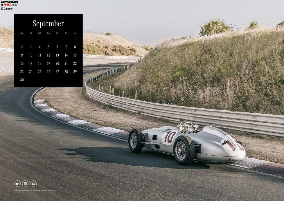 Mercedes-Benz Classic Kalender 2019, Motiv für den Monat September: Formel-1- Rennwagen Mercedes-Benz W 196 R in Zandvoort.