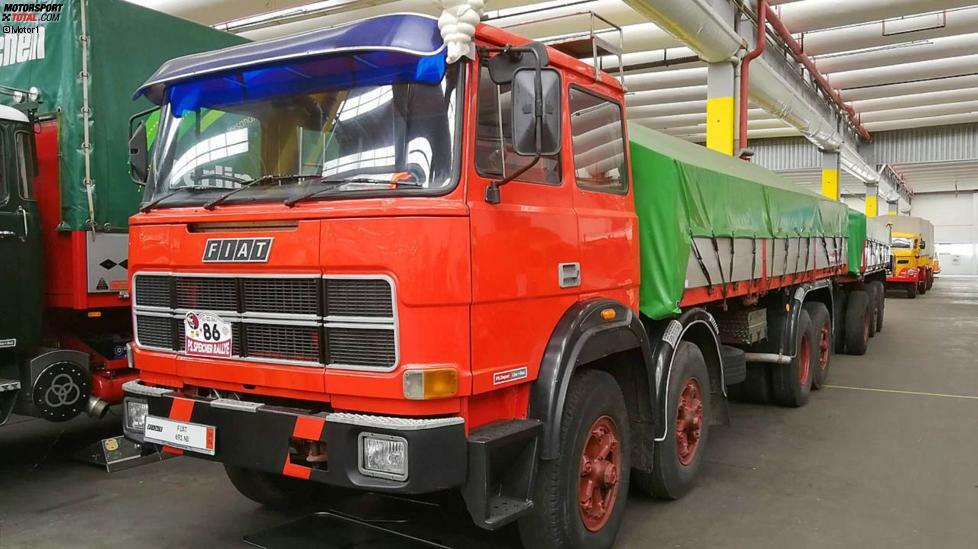 Acht Achsen, 13,8 Liter Hubraum und 260 PS Leistung: Dieser 18,6 Meter lange Fiat 691NB Viberti V18S mit Calabrese-Anhänger entstand vor der Iveco-Ära, nämlich 1974. Die vielen Achsen waren wegen der italienischen Gesetzgebung nötig, nur so konnte ein Gesamtgewicht von 44 Tonnen realisiert werden.