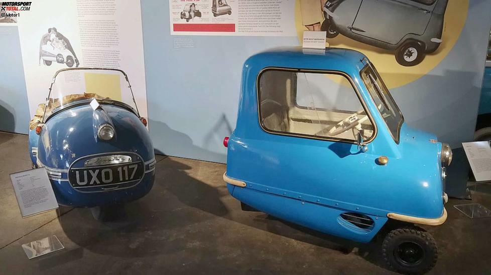 Kann man diese beide Fahrzeuge noch Autos nennen? Die Brütsch Mopetta (links) von 1956 bringt es auf eine Länge von 1,70 Meter und 2,3 PS Leistung. Der Peel P50 (rechts) ist sogar nur 1,32 Meter kurz und bietet vier PS.