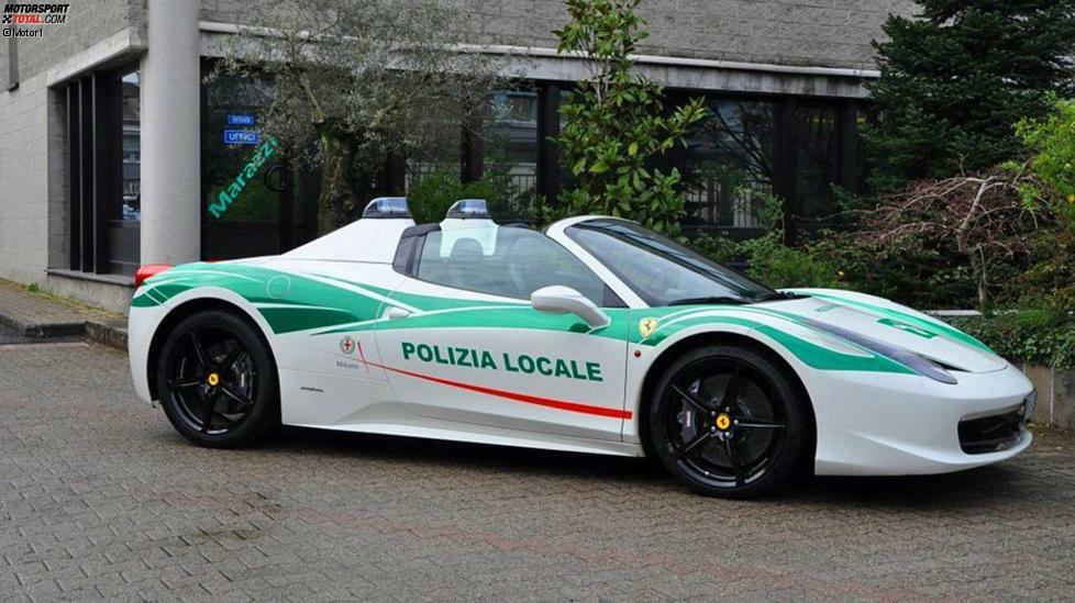 Ferrari 458 Spider (Italien): Dieser Ferrari 458 Spider gehörte einst einem italienischen Mafioso. Doch die Polizei in Mailand beschlagnahmte ihn und gab ihm einen speziellen Anstrich. Auch die Lichter auf den Buckeln hinter den Sitzen waren ein echter Hingucker. Benutzt wird das Auto allerdings nur als Showcar auf Veranstaltungen.