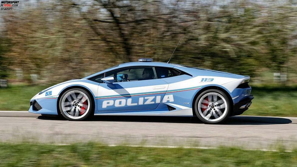 Lamborghini Huracán (italien): Das 600-PS-Coupé ist im Dienst der Autobahnpolizei in Bologna. Dort dient der Lambo als schnelles Erste-Hilfe-Fahrzeug und als Eiltransporter für Organe. Unter der vorderen Haube des Huracán befindet sich ein Kühlfach, um Blut und Gewebe frisch zu halten. Es ist auch ein Defibrillator an Bord.