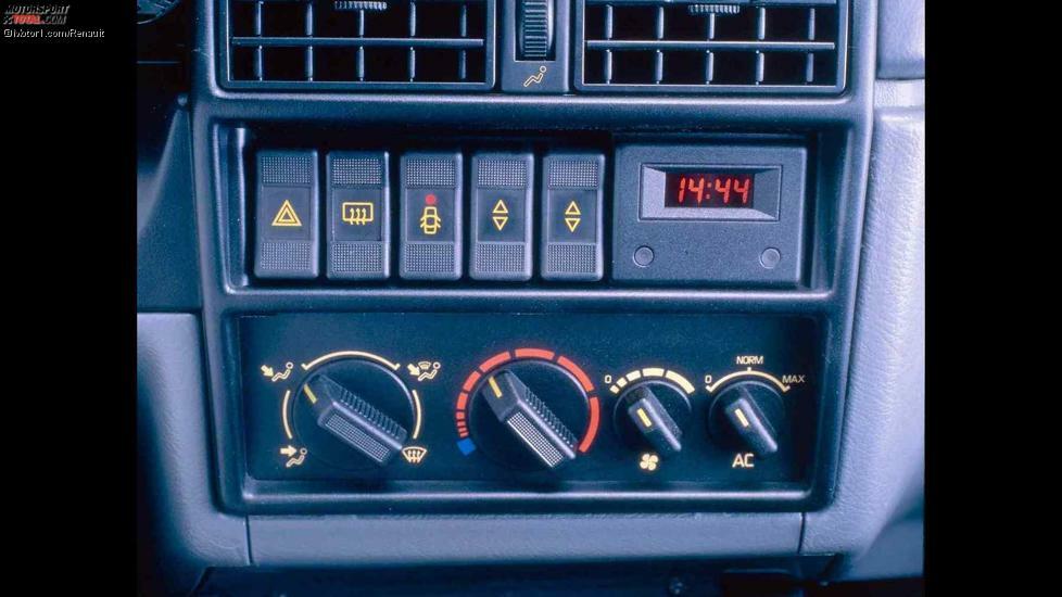 Elektrische Fensterheber und eine Digitaluhr waren Ende der 1980er-Jahre noch edle Extras, von der Klimaanlage ganz zu schweigen.