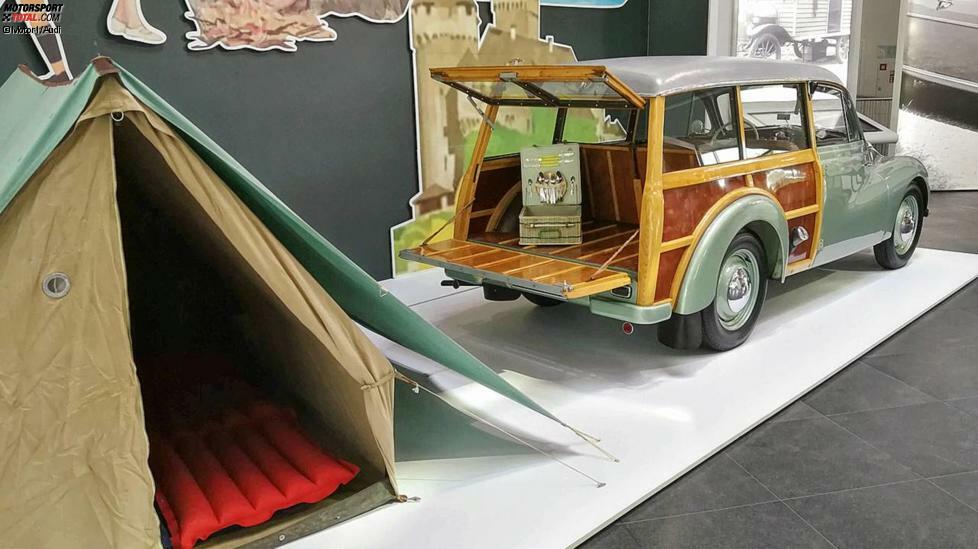 Die Holzvertäfelung des DKW F89 war der Versuch, Anfang der 1950er-Jahre den Kombi etwas salonfähiger zu machen. Aus Kostengründen war an Wohnwagen nicht zu denken. Zelt und Luftmatratze reichten den Nachkriegs-Urlaubern.