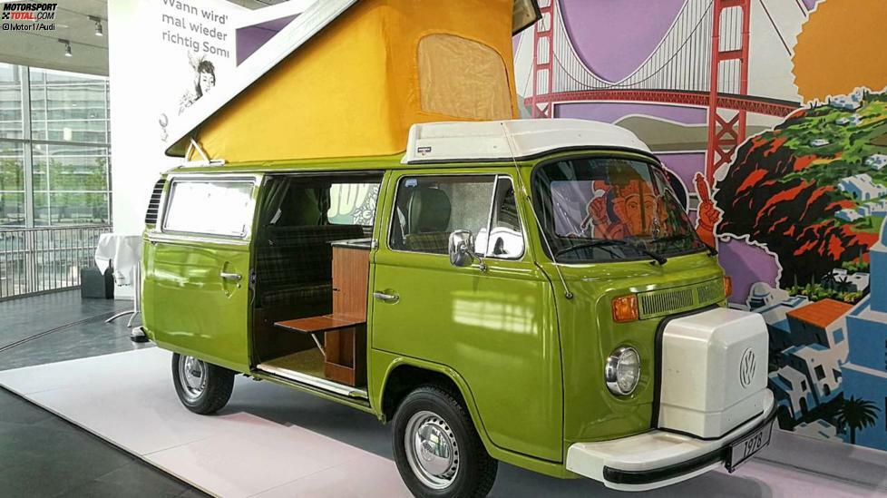 Vom Kult-Bus zum Hippie-Mobil: Momentan erleben wir einen Wohnmobil-Boom. Dabei dauerte es relativ lang, bis sich die rollenden Wohnungen durchsetzten. Populär wurde der Westfalia-Umbau des VW T2 mit seiner markanten Nase. Das ausgestellte Exemplar stammt aus dem Jahr 1978.