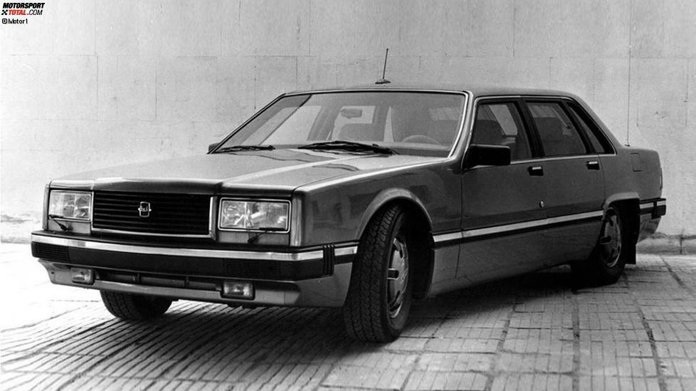 Der erste Prototyp 4102 lief 1987 in Moskau vom Band, zwei weitere folgten 1989 und Ende 1990. Es wurden keine weiteren Einheiten produziert. Es gibt keine offiziellen Informationen über die Motoren des 4102, aber nach vielen Quellen waren drei Aggregate geplant - ein 4,5-Liter-V6, ein 6,0-Liter-V8 und ein massiver 7,0-Liter-V8-Diesel.