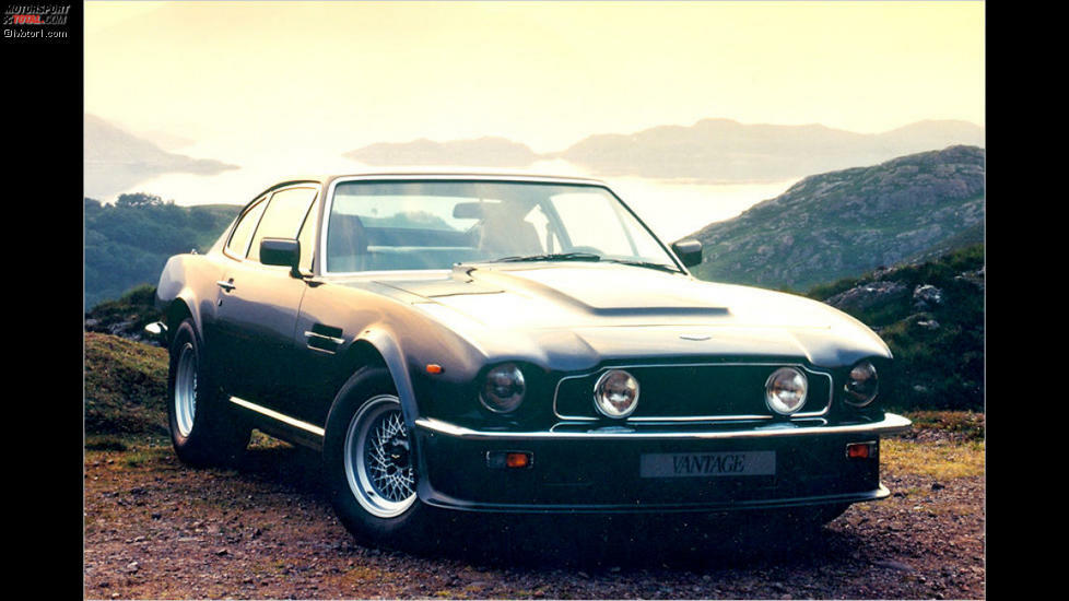 Aston Martin V8 Vantage: Rein optisch basierte der Aston Martin V8 Vantage noch auf dem DBS V8 aus dem Jahr 1969. Wer in den Siebzigern richtig viel Geld hatte, griff zum 1977 vorgestellten Vantage mit 380 PS.