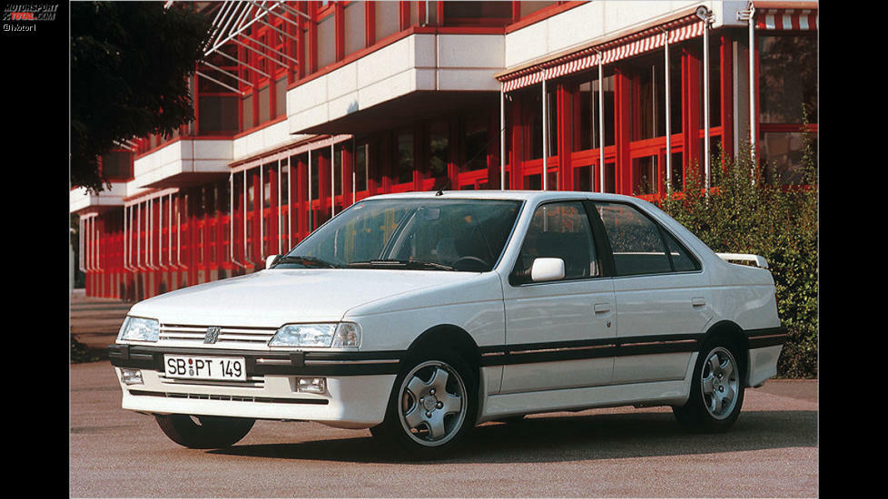 Peugeot 405: Europas Auto des Jahres 1988, ca. 2,5 Millionen Mal verkauft: Der 405 war nach dem 205 der zweite große Wurf von Peugeot in den 80ern. Dafür sorgten Pininfarinas Designeinflüsse und die verzinkte Karosserie. Durch sie rostet er weit weniger als manch deutsches Auto der Epoche. Spitzenmodell: 405 Mi16 mit bis zu 158 PS (Bild)