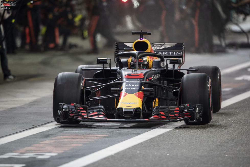 Daniel Ricciardo (2): Nach dem gewonnenen Quali-Duell wagte er eine extreme Strategie mit dem langen ersten Stint, die beinahe aufgegangen wäre. Letztendlich fehlte im Finish des Rennens die allerletzte Durchschlagskraft, als er den Reifenvorteil hatte. Fehlerfrei wie immer. Renault wird viel Freude mit ihm haben.