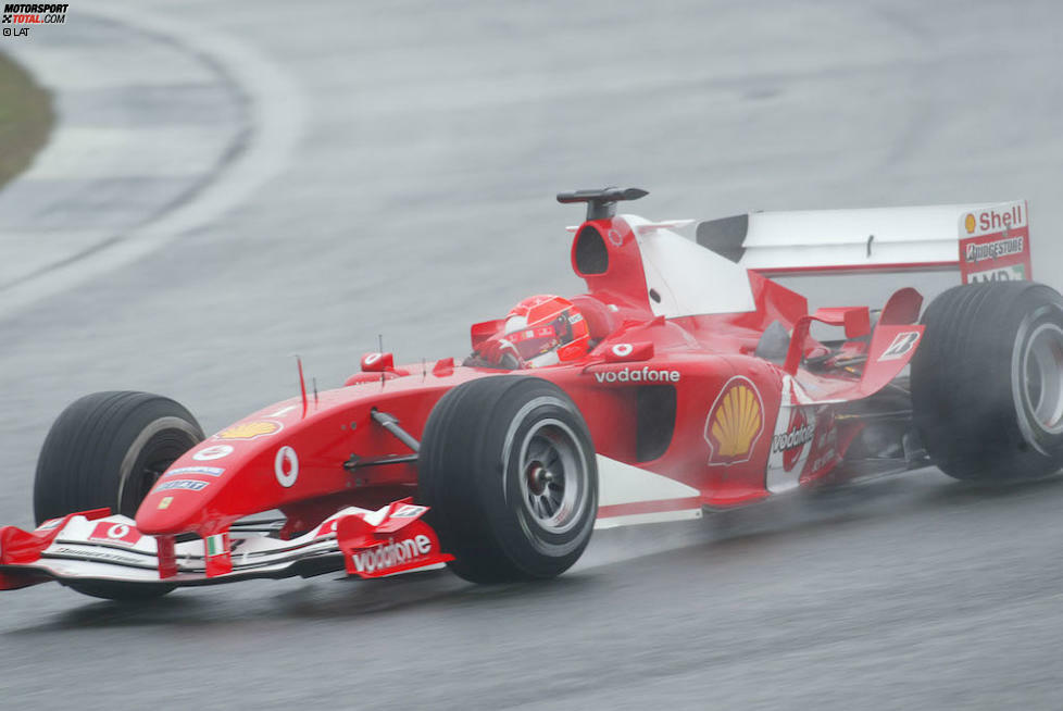 Ferrari F2004: 2004 ist der Ferrari endlich mal wieder rechtzeitig zum Saisonstart fertig - und das zahlt sich aus. Schumacher fährt seine dominanteste Saison überhaupt und gewinnt 12 der ersten 13 Rennen! Der Bolide, der 2005 noch zwei Einsätze bekommt, ist 
