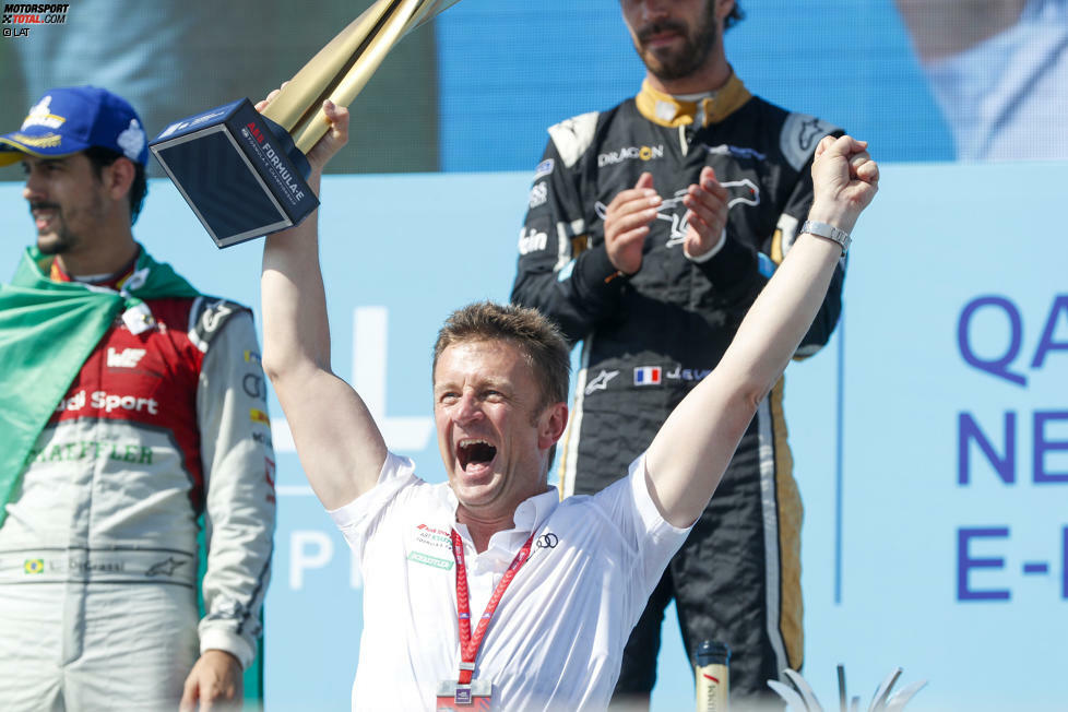 Alle vier Piloten von Techeetah und Audi starten aus den Top 5 ins Rennen. Bis zur letzten Sekunde bleibt der Titelkampf offen. Dann ist klar: Die Plätze zwei und drei von di Grassi und Abt reichen, um die Teammeisterschaft mit einem Vorsprung von 2 Punkten zum ersten Mal nach Deutschland zu holen.
Audi: 264 Punkte/Techeetah: 262 Punkte