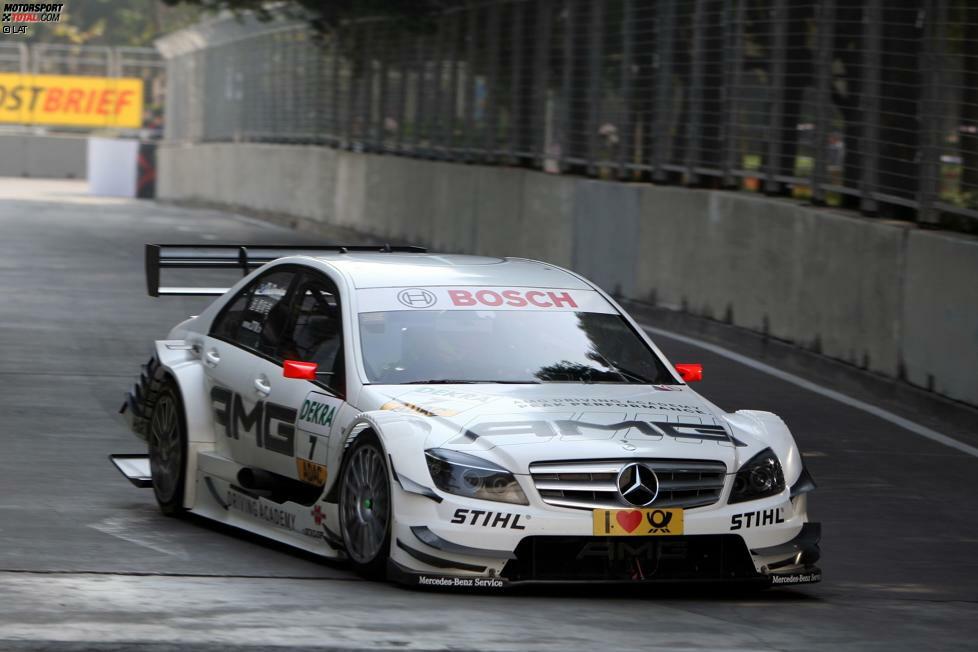 2010 ist das Jahr des Paul di Resta: Mit drei Siegen und fünf zweiten Plätzen lässt der Schotte die Konkurrenz hinter sich und gewinnt seinen ersten Fahrertitel in der DTM.