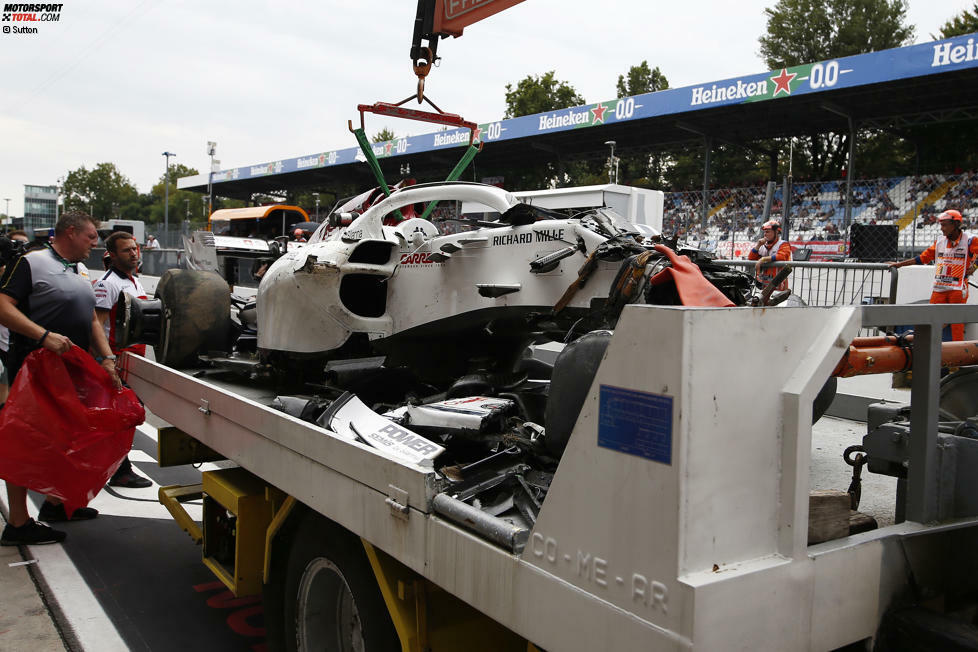 Bei Sauber macht man derweil einen Defekt beim DRS verantwortlich. Teamkollege Charles Leclerc erlebte Ähnliches und wurde zunächst in der Garage behalten.