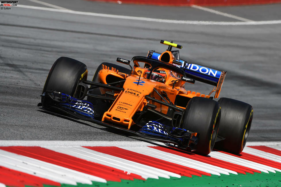 Boullier war es als Renndirektor seit 2014 nicht gelungen, das stolze Traditionsteam wieder auf die Siegerstraße zu führen. In seiner Amtszeit war McLaren nur ein Podestplatz gelungen - bei Boulliers Debütrennen 2014 in Australien, noch mit Mercedes-Motoren.