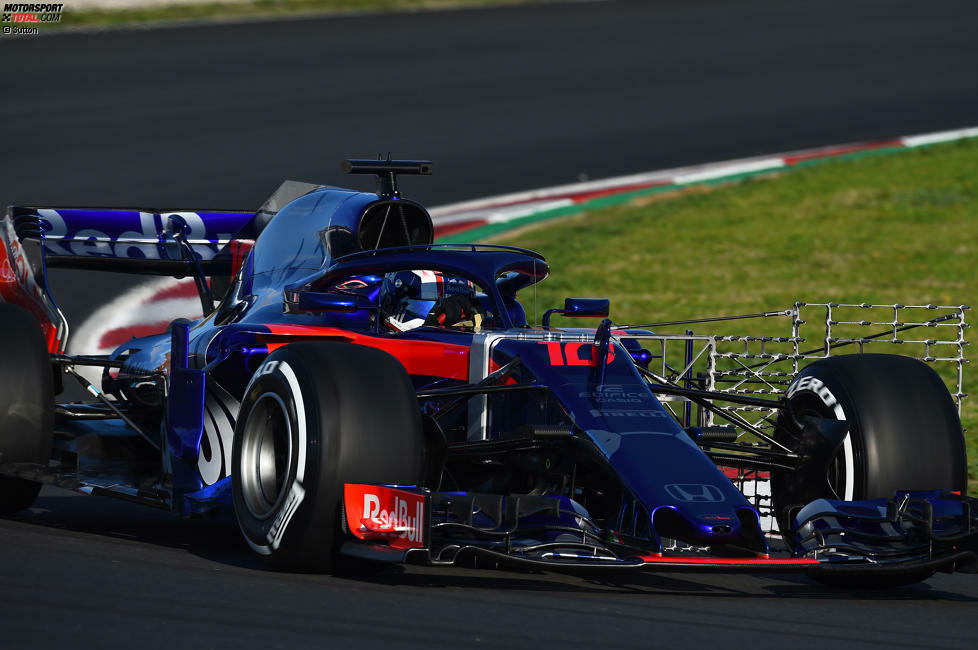 Toro Rosso hat beim STR13 einige Sensoren hinter dem linken Vorderrad angebracht, um die dort auftretenden Luftverwirbelungen zu messen und im nächsten Schritt Gegenmaßnahmen ergreifen zu können.