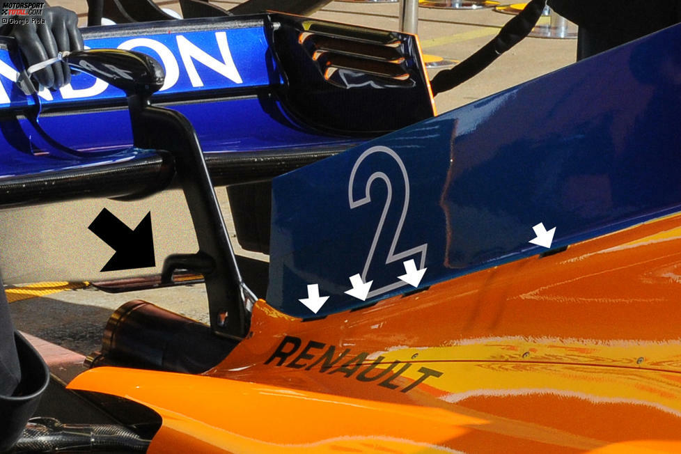 McLaren hat beim MCL33-Renault Probleme mit der Kühlung. Für den zweiten Test wurden daher einige Löcher in die Motorhaube geschnitten, um die heiße Luft aus dem Umfeld von Turbolader und Auspuff besser ableiten zu können. Beim ersten Test waren Teile der Motorhaube leicht verbrannt worden.