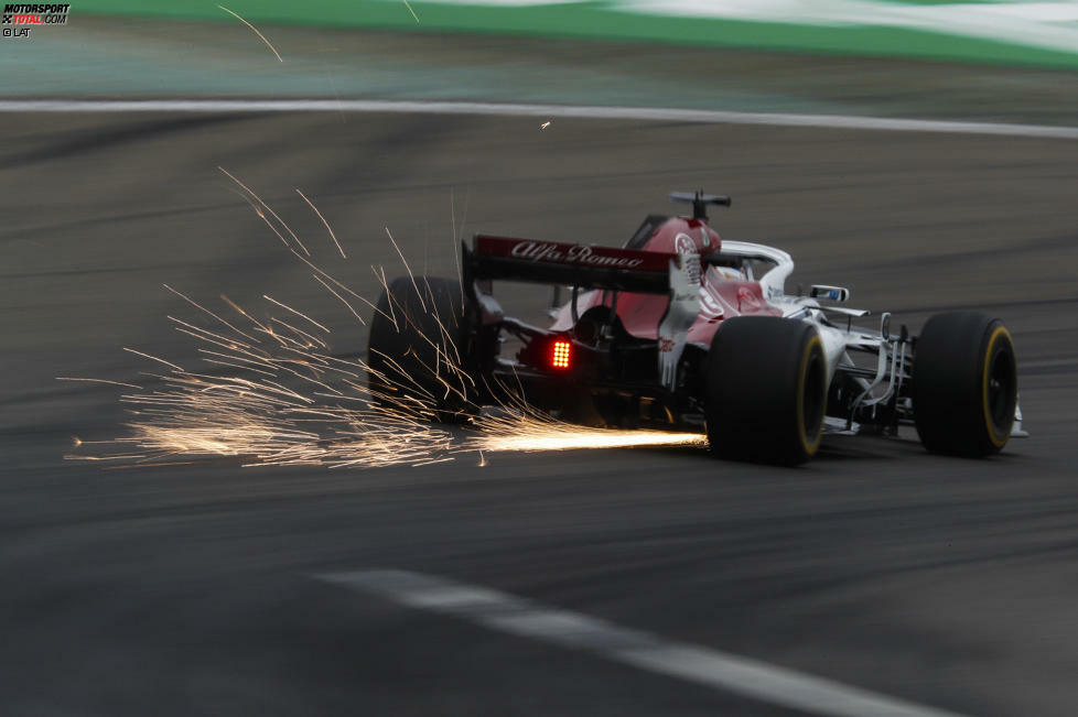 Marcus Ericsson (4): War Bahrain nur eine Eintagsfliege? Im Qualifying (Fahrfehler) kassierte der Schwede eine halbsekündige Klatsche von Leclerc. Im Rennen wurde er mit einer Minute Rückstand 16.