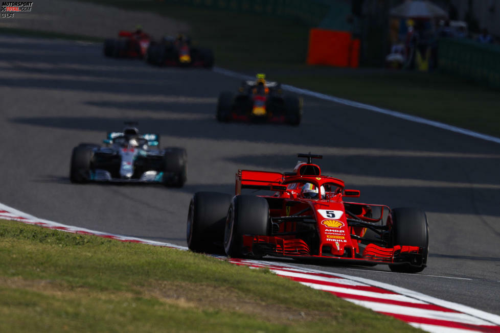 Sebastian Vettel (2): Eigentlich eine astreine Leistung, denn für die Kollision mit Verstappen konnte er nichts. Zur 1 fehlt uns, dass er sich in der entscheidenden Runde gegen den 