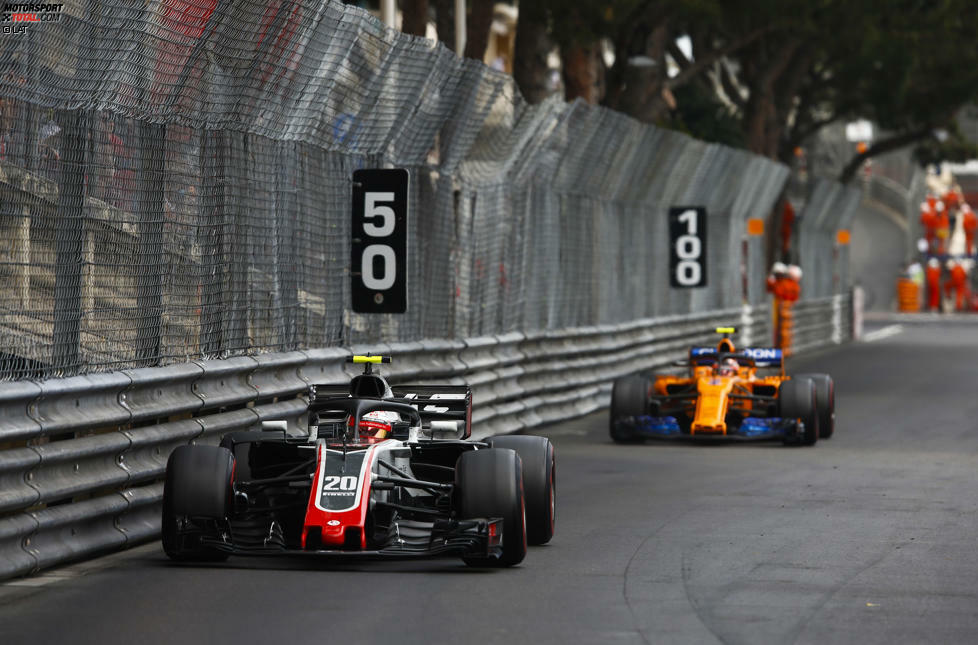 Kevin Magnussen (4): Die Haas-Fahrer zu bewerten, nachdem sie mit Aero-Handicap zu kämpfen hatten, ist diesmal besonders schwierig. Die 4 für Magnussen gibt's deshalb, weil er zwar sicher nicht plötzlich das Autofahren verlernt hat. Aber er war doch ständig einen Schritt hinter Grosjean.