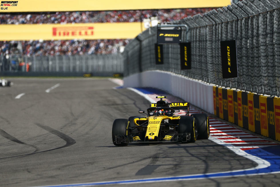 Carlos Sainz (4): Marginal schneller als Hülkenberg im Qualifying, gute erste Runde, dann von Sirotkin angeschubst und mit ein paar weggeflogenen Aero-Teilen für den Rest des Rennens stark gehandicapt: Vorletzter entspricht nicht seiner Leistung. Trotzdem kann er das viel besser.