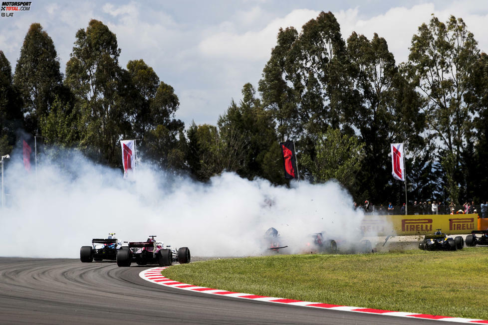 Romain Grosjean (6): Schon am Ende von Q2 hat Grosjean einen Fehler gemacht, durch den er in Q3 nicht mehr attackieren konnte. Und der Crash in Kurve 3 war - hart gesagt - sein zweiter 