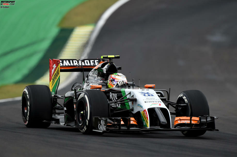 Auch dank der Mercedes-Hybrid-Power fährt Sergio Perez mit dem VJM07 beim Rennen in Bahrain 2014 als Dritter auf das Podium.