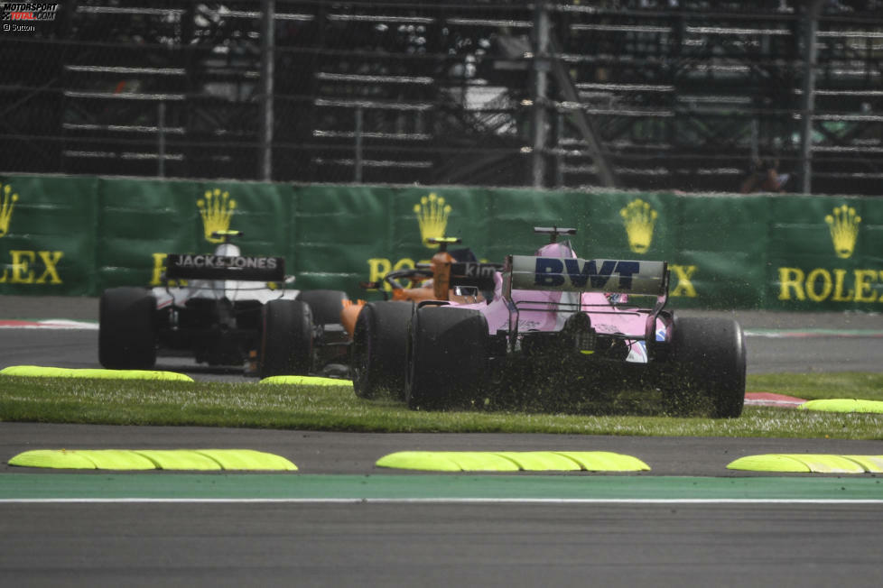 Sergio Perez (3): In Sachen Speed stand er im Schatten von Ocon. Der hatte aber Pech am Start, und so war es dann, sehr zur Freude seiner Fans, Perez, der im Rennen für die Show sorgte. Beide Saubers konnte er einmal auf der Strecke überholen. Letztendlich ein unverschuldeter Ausfall. Für mehr als Note 3 hätte er Ocon schlagen müssen ...