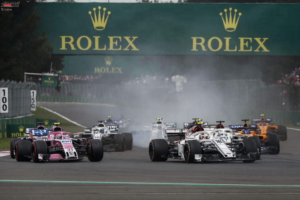 Esteban Ocon (3): ..., der war aber souverän und sicherte sich im Qualifying genau den elften Platz, den er sich vorgenommen hatte - eine Kunst für sich. An der Karambolage, die ihm den Frontflügel kostete, war er ein bisschen selbst schuld: Rennunfall. Und so wurde er dann stark unter Wert geschlagen. Bis hin zur Kollision mit Hartley.