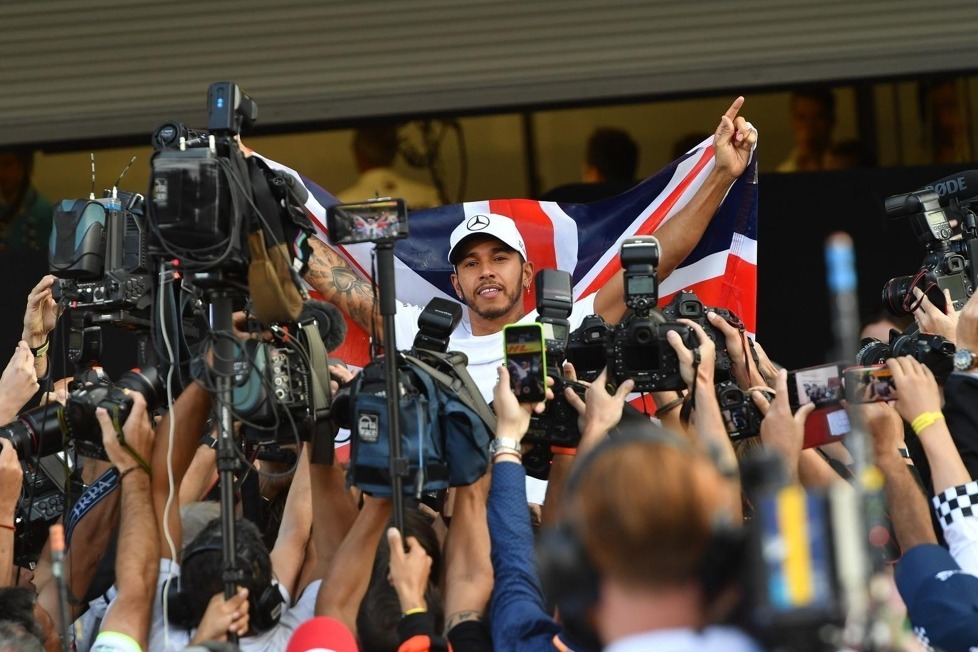 So hat Lewis Hamilton seinen fünften WM-Titelgewinn in Mexiko gefeiert!