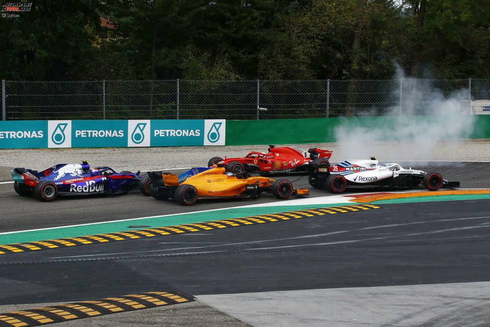 Für Sebastian Vettel begann der Italien-GP 2018 denkbar schlecht. Schon in der ersten Runde kollidierte der Ferrari-Pilot mit WM-Rivale Lewis Hamilton.