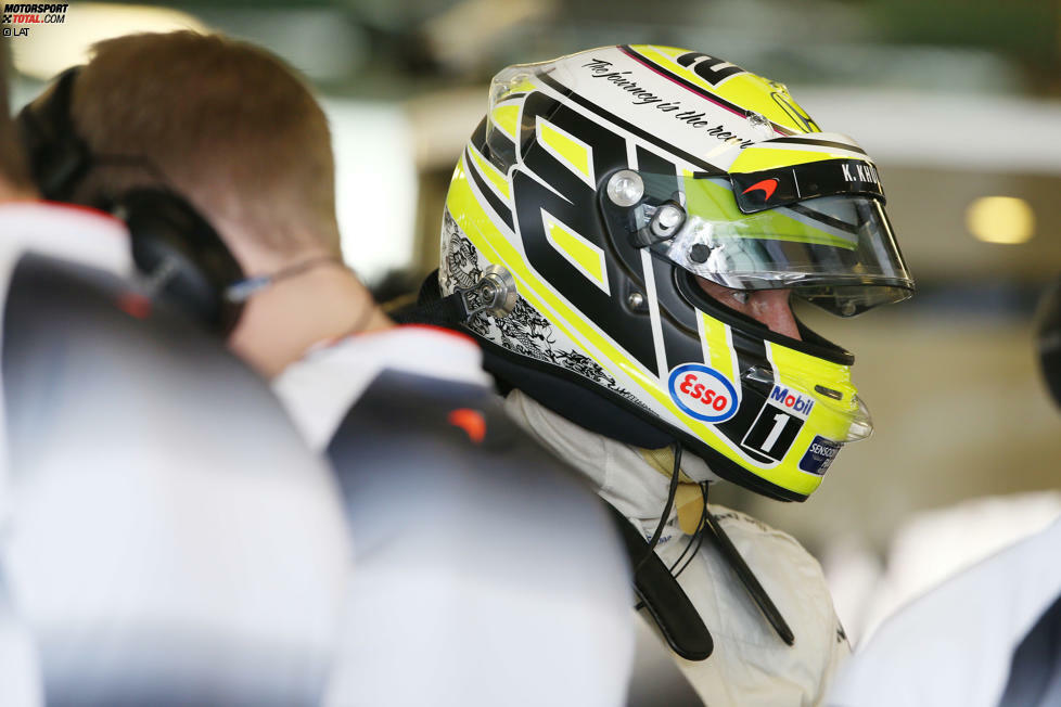 Eine Hommage an sich selbst: Bei seinem Abschiedsrennen 2016 in Abu Dhabi greift Jenson Button auf das legendäre gelbe Design zurück, das seine Weltmeister-Saison 2009 bei Brawn geprägt hat. Glück bringt es aber nicht, Button scheidet im Rennen früh aus.