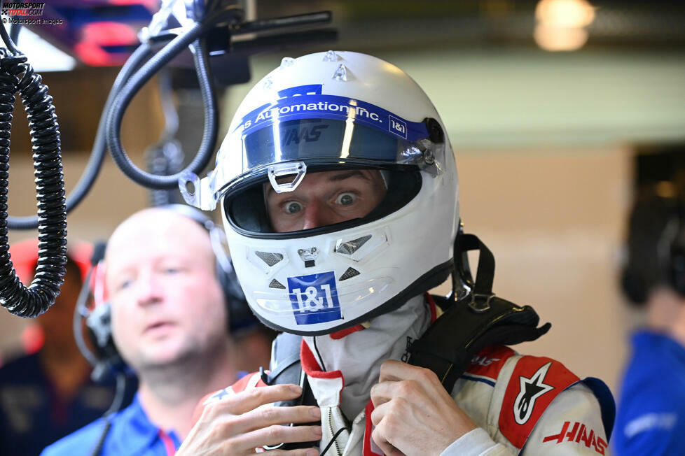 ... er 2023 in die Startaufstellung zurückkehrt! Bei Haas bekommt Hülkenberg im Alter von 35 Jahren noch einmal ein Stammcockpit und damit die Chance, einen unliebsamen Rekord loszuwerden. Mit 181 Formel-1-Starts ist er in der bisherigen Geschichte der Königsklasse der Pilot mit den meisten Rennen ohne Podestplatz.