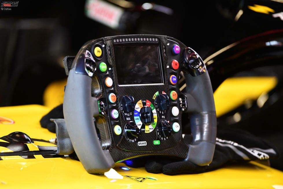 Lenkrad des Renault R.S.18 von Nico Hülkenberg und Carlos Sainz.