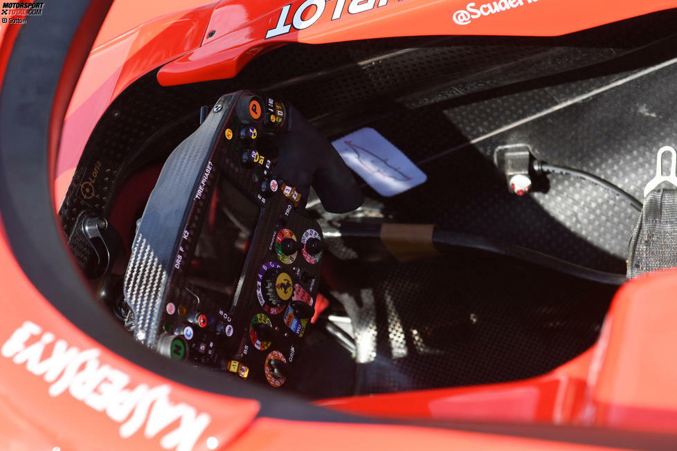 Lenkrad des Ferrari SF71H von Sebastian Vettel und Kimi Räikkönen.