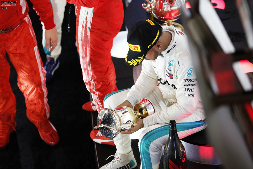 Die Sache hatte aber noch ein Nachspiel: Nach dem Rennen bezeichnete Hamilton den Red-Bull-Piloten für dessen Manöver als 