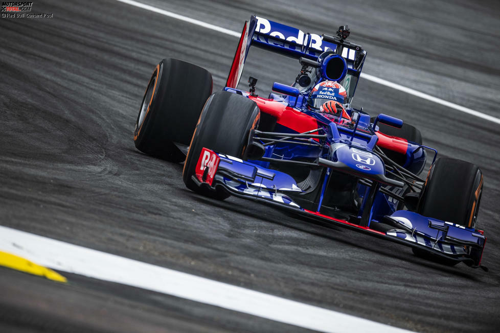 Anfang Juni 2018 wird für Marc Marquez ein Traum wahr: Auf dem Red-Bull-Ring darf der Honda-Pilot einen Red Bull (im Toro-Rosso-Design) aus dem Jahr 2012 testen. Kurios: Obwohl das Auto einen Ferrari-Motor hat, steht auf der Verkleidung 