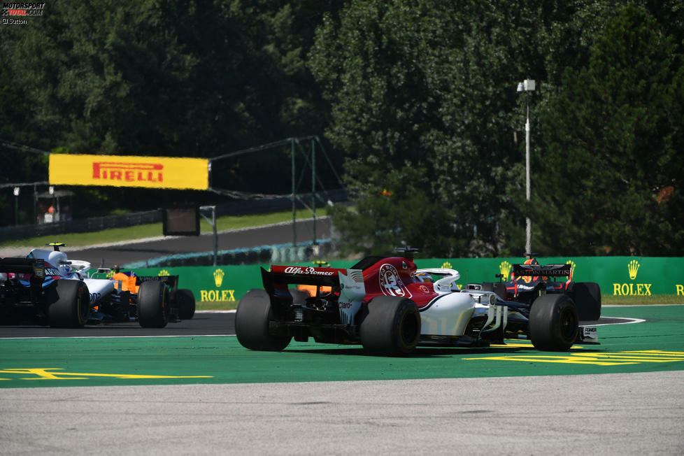 Marcus Ericsson (5): Zwar war der Schwede im Qualifying besser als Teamkollege Leclerc, doch dass er in der ersten Kurve über Daniel Ricciardo rumpelte und nach einem weiteren Ausritt in Kurve 2 dem Feld hinterherfahren musste, war absolut unnötig.