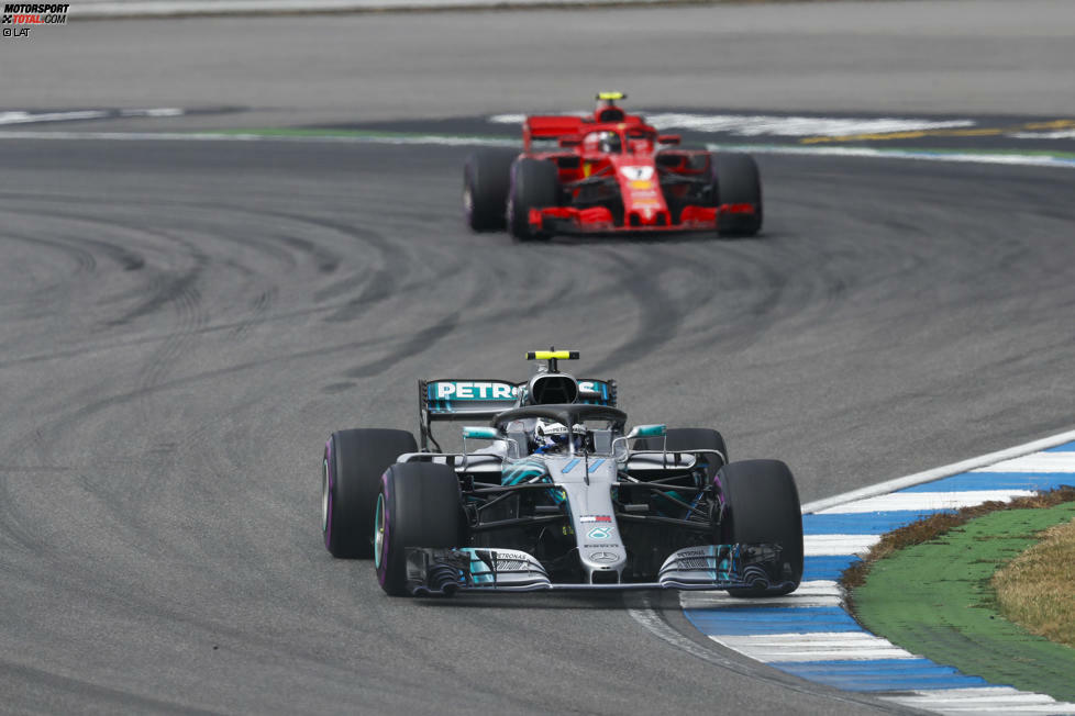 Valtteri Bottas (2): Mercedes weiß schon, warum man den Vertrag mit ihm verlängert hat. Bottas fuhr ein blitzsauberes Rennen und sicherte seinem Team den Doppelsieg ohne zu Murren. Für eine 1 hätte er die Attacke gegen Hamilton erfolgreich gestalten müssen, um selbst Nutznießer der Stallregie zu sein.