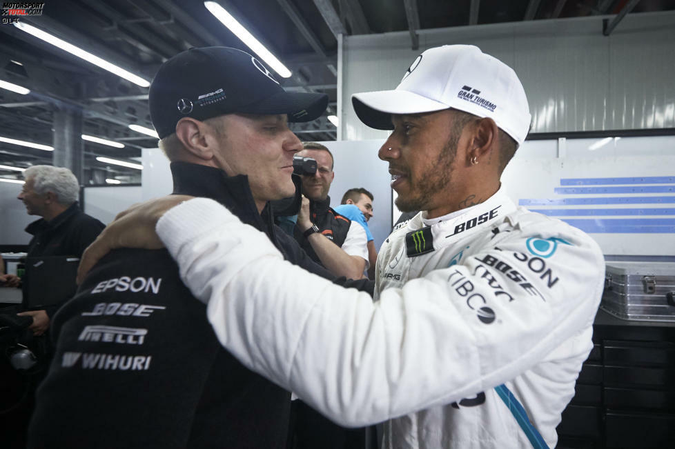 Lewis Hamilton (2): So glücklich hat der viermalige Weltmeister wohl noch nie einen Grand Prix gewonnen. Schnellster Mercedes, unterwegs zu P2 hinter Vettel: Unter normalen Umständen wäre das eine klare Note-2-Leistung gewesen. War es auch. Daran ändert der geerbte Sieg für uns nichts.