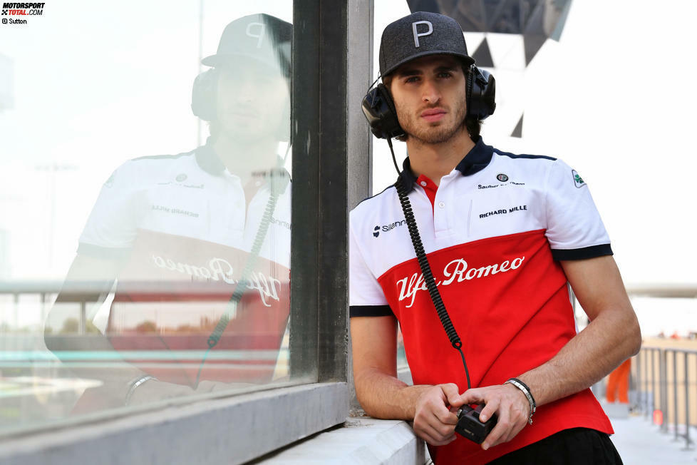 ... genau wie Antonio Giovinazzi der Sauber-Dress, den er als Testpilot schon öfters getragen hat.