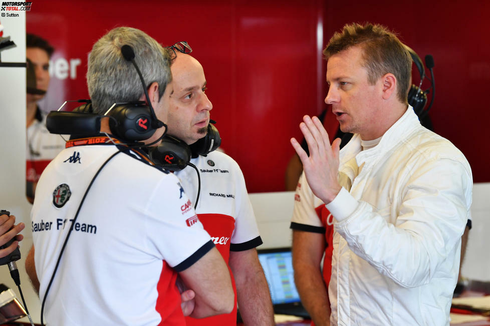 Kimi Räikkönen macht es wie einst Ayrton Senna nach seinem Wechsel von McLaren zu Williams: Bis sein Ferrari-Vertrag am 31. Dezember offiziell ausläuft, testet er in neutralem Weiß für Sauber.