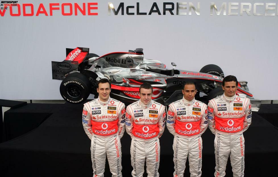 Nach seinem Meisterjahr legt Gary Paffett eine einjährige DTM-Pause ein und reist 2006 als McLaren-Testfahrer mit Lewis Hamilton und Fernando Alonso als Teamkollegen mit dem Formel-1-Zirkus um die Welt.