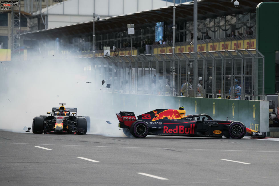 Nach dem Scharmützel zwischen Max Verstappen und Daniel Ricciardo in Baku riecht es nach Stunk bei Red Bull: alle Bilder des Vorgeplänkels, des Crashs und des Nachspiels!