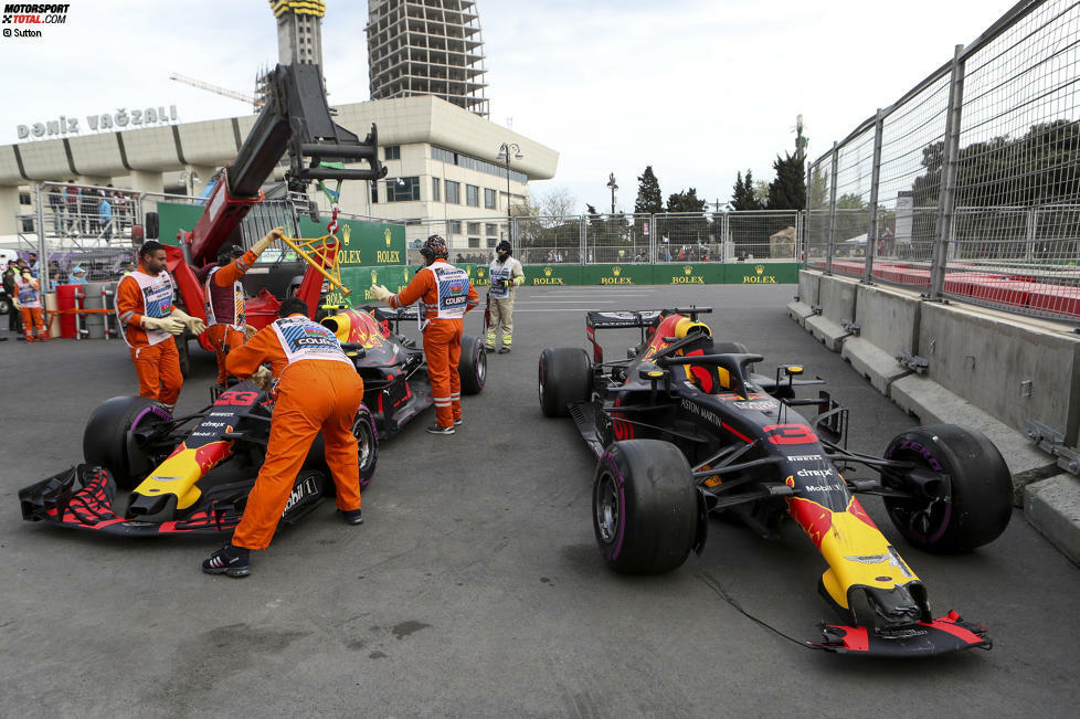 Nach dem Scharmützel zwischen Max Verstappen und Daniel Ricciardo in Baku riecht es nach Stunk bei Red Bull: alle Bilder des Vorgeplänkels, des Crashs und des Nachspiels!