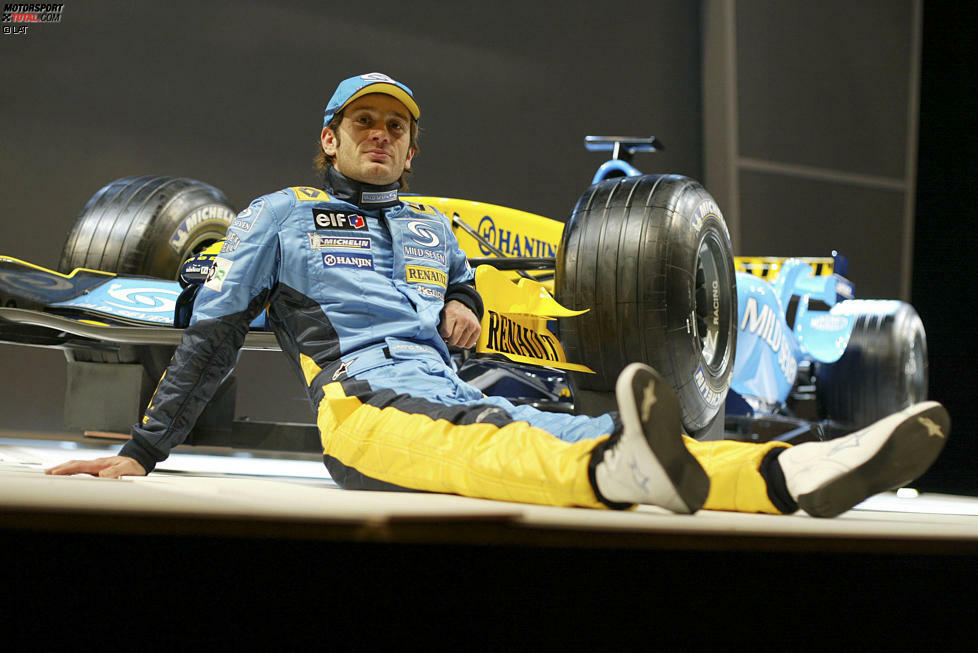 2004: Auf Sizilien gab es eine ganz coole R24-Präsentation, für die sich Jarno Trulli auf den Hosenboden setzen durfte.
