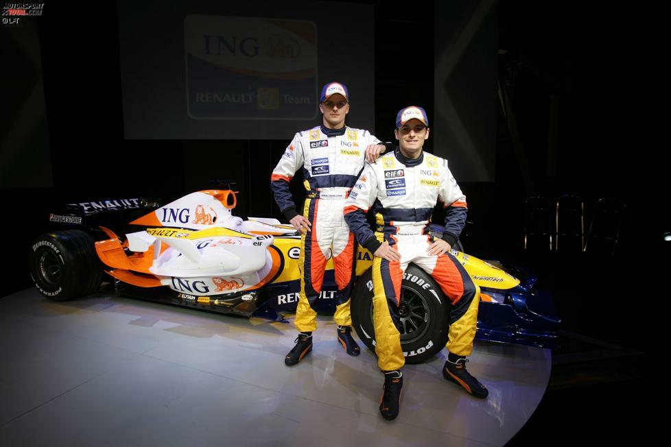 2007: Für den neuen Hauptsponsor - die Bank ING Diba - ging es für Renault mit dem R27 nach Amsterdam. Statt Alonso auf dem Gruppenfoto mit dem neuerdings kunterbunten Wagen: Neuling Heikki Kovalainen.