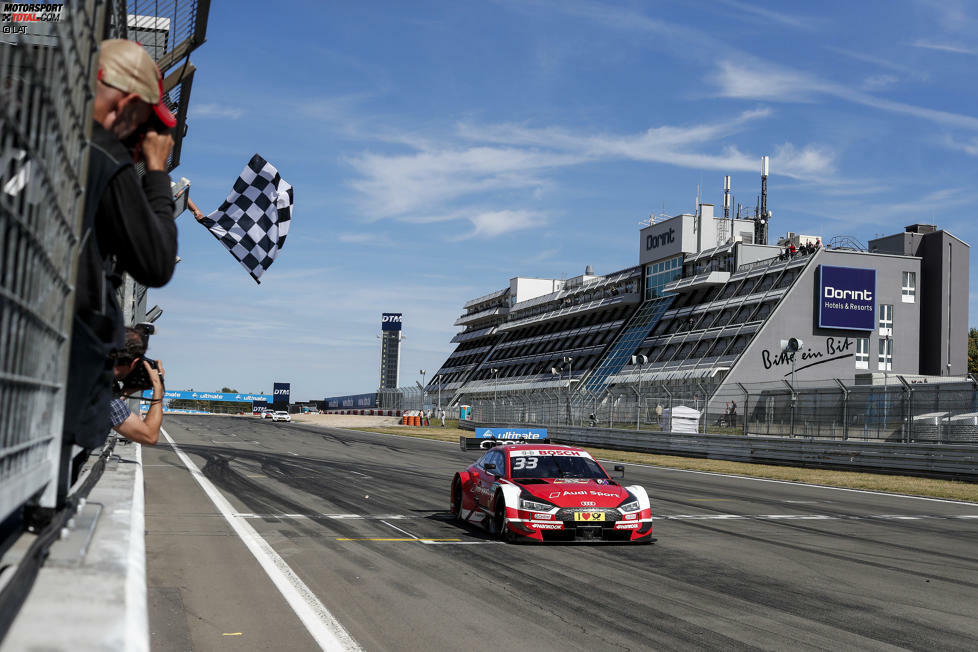 Das Wochenende am Nürburgring steht ganz im Zeichen von Rene Rast. Mit zwei Pole-Positions, zwei Rennsiegen und insgesamt 56 Punkten, die er bei einem DTM-Event gesammelt hat ...