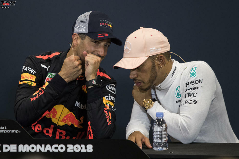 ... Lewis Hamilton kurz zuvor bei der Pressekonferenz ins Ohr gesetzt hatte!